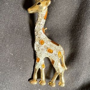 VINTAGE SIGNED ROMAN GIRAFFE BROOCH PIN RHINESTONE PAVE W/ORANGE STONES LIKE NEW